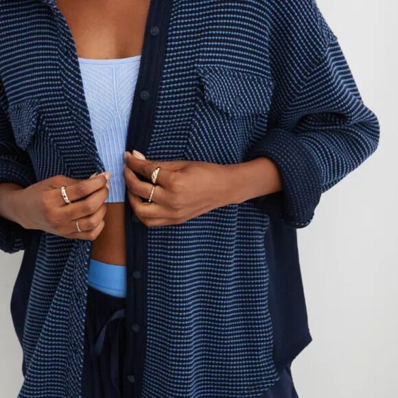 American Eagle Top Women's Medium LumberJane Waffle Shirt Blue Button Thermal - Picture 9 of 9